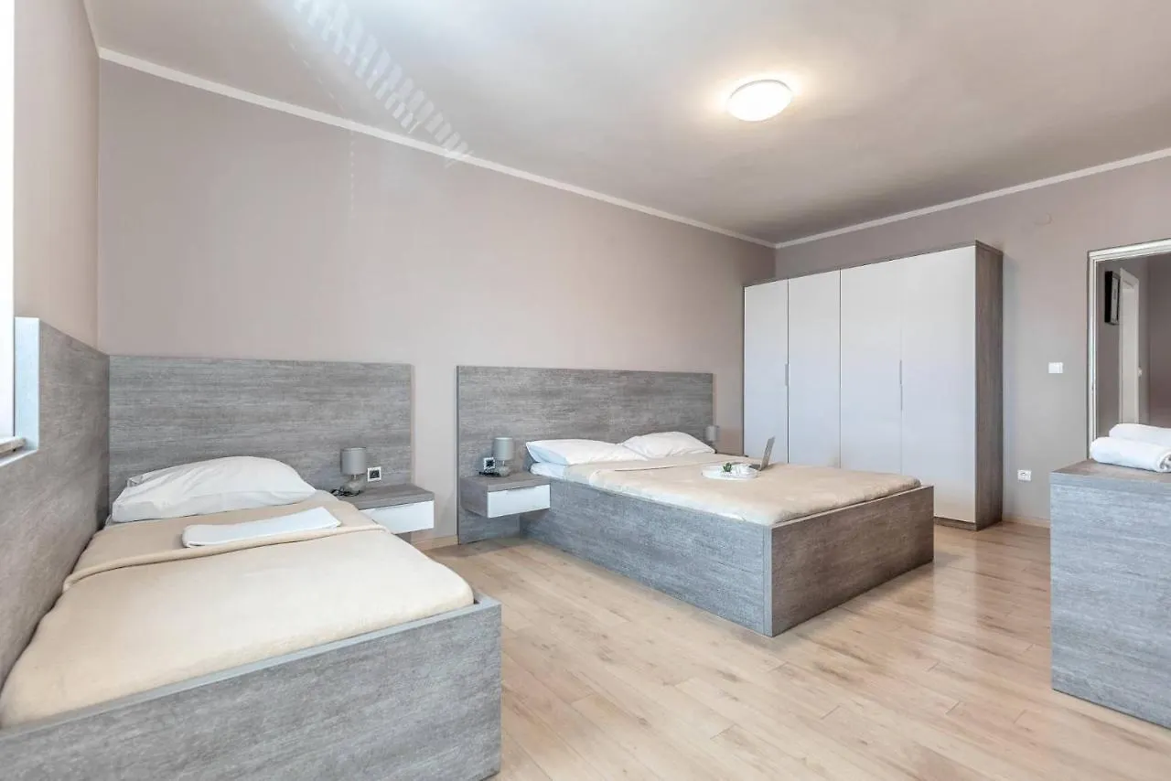 Apartment Paradiso, No 2 Vir